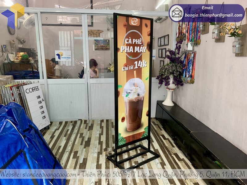 standee-ca-phe-2-mat-uy-tin